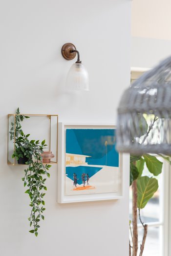 Smooth White (Snowdrop) Paint for Walls & Ceilings